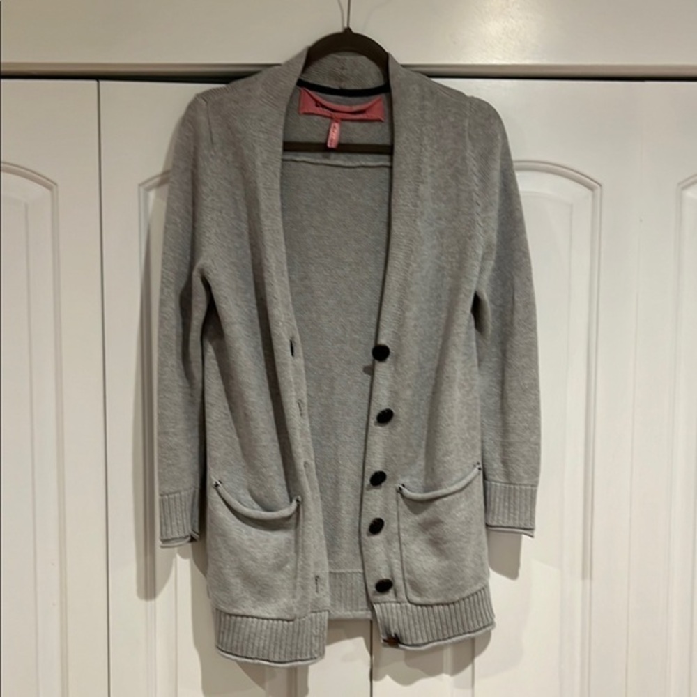 Knitted dove Gray Knit Cardigan Sweater‎ size medium